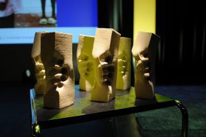 Die Skulpturen des Deutschen Menschenrechts-Filmpreises 2016