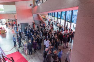 50 Jahre HFF München: Gefeiert wird auch im Foyer