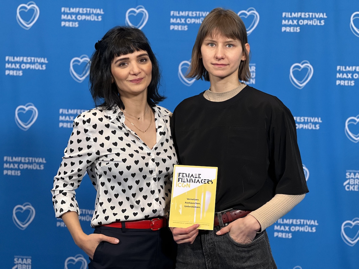 Fitore Muzaqi und Sarina Laudam (rechts) auf dem 44. Filmfestival Max Ophüls Preis