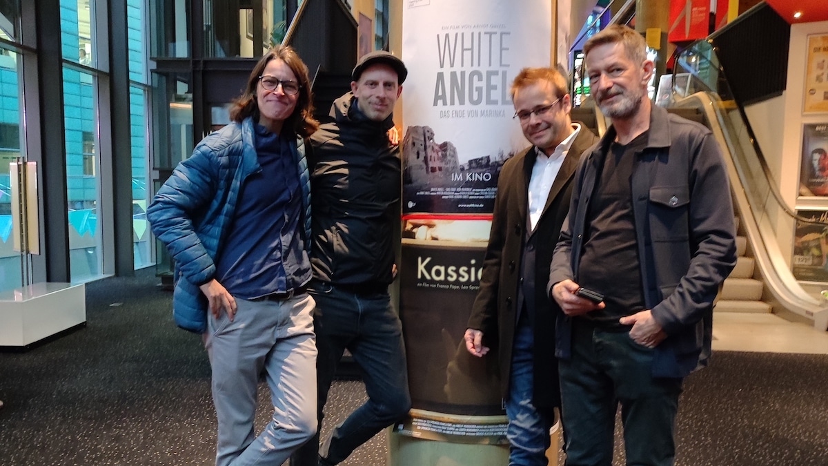 Das Team von „White Angel – Das Ende von Marinka“ (v.l.): das Editing- Team aus Annina Wolf, Stefan Eggers, Guntram Schuschke sowie Autor und Regisseur Arndt Ginzel